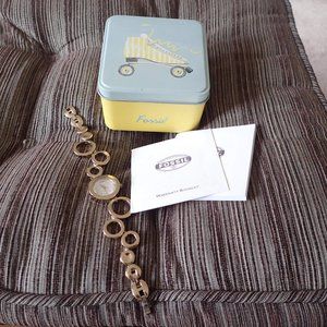 FOSSIL LADIES WATCH WITH SMALL DIAMOND FACE